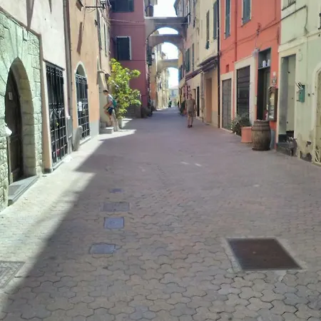 Nino Bixio リーヴァ・リーグレ