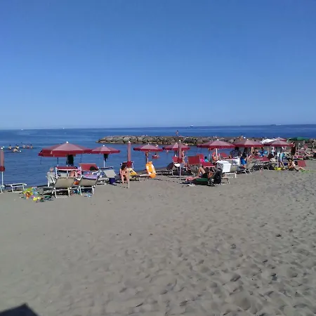 Nino Bixio *